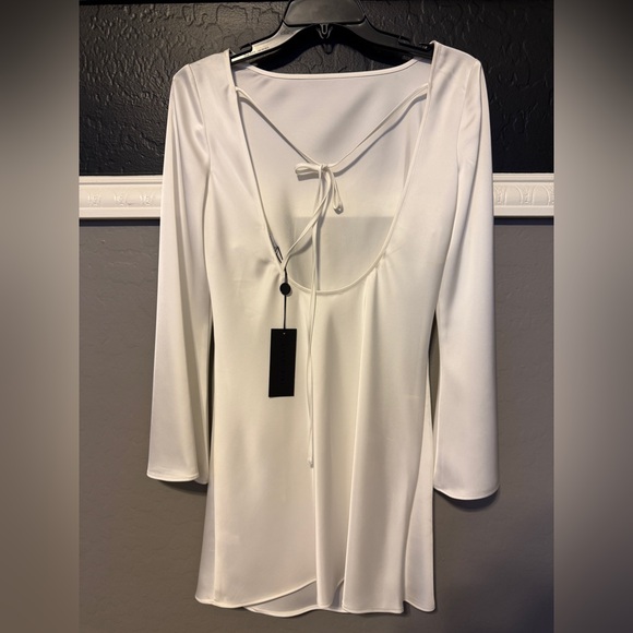 Gianni Bini Dionne Satin Long Sleeve Mini Dress - Picture 4 of 10